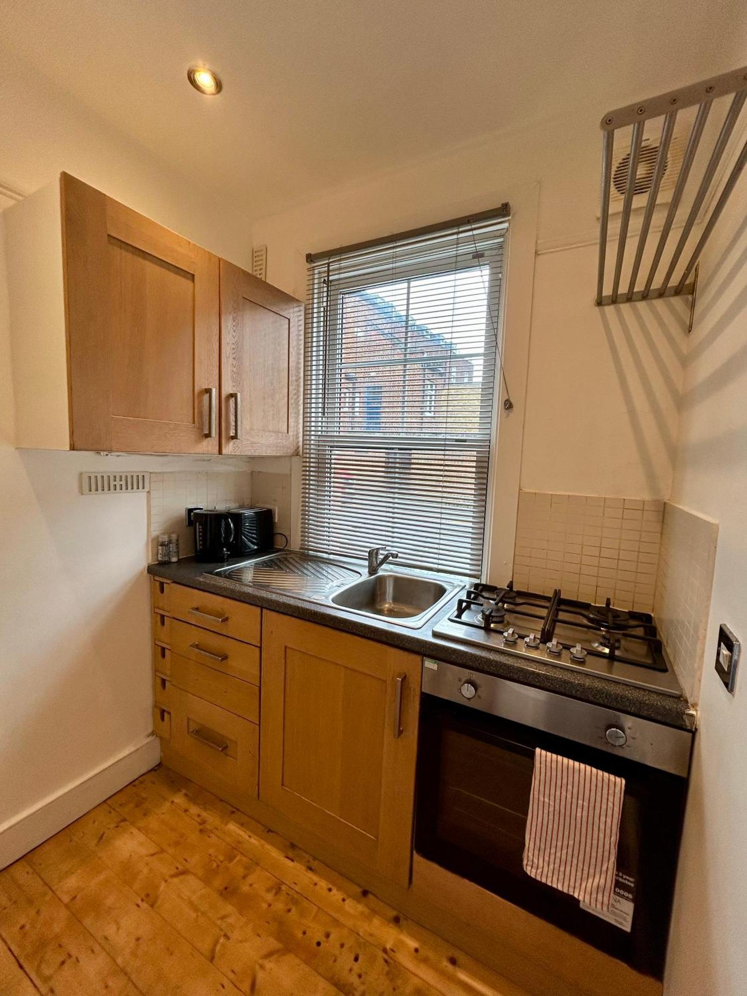 Spacious Battersea Rooms And Apartments London Room photo